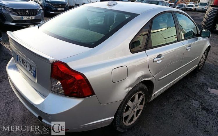 VOLVO S40 1,6 D 110 FEELING – DIESEL – 232872 KMS – ANNEE 2009 GRIS AD-064-DE