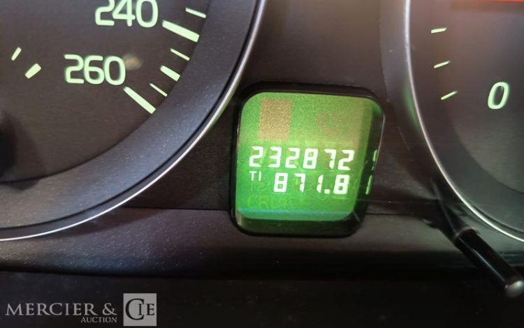 VOLVO S40 1,6 D 110 FEELING – DIESEL – 232872 KMS – ANNEE 2009 GRIS AD-064-DE