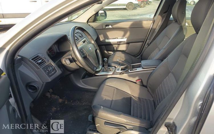 VOLVO S40 1,6 D 110 FEELING – DIESEL – 232872 KMS – ANNEE 2009 GRIS AD-064-DE
