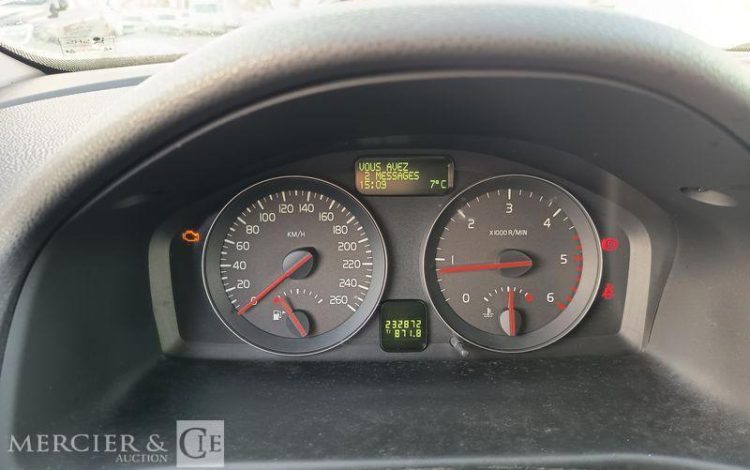 VOLVO S40 1,6 D 110 FEELING – DIESEL – 232872 KMS – ANNEE 2009 GRIS AD-064-DE