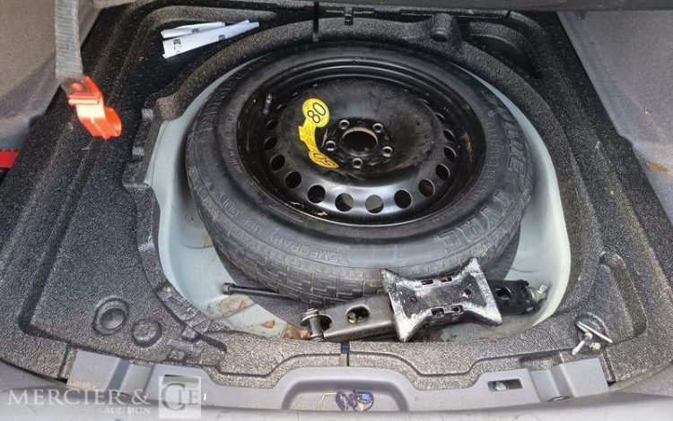 VOLVO S40 1,6 D 110 FEELING – DIESEL – 232872 KMS – ANNEE 2009 GRIS AD-064-DE