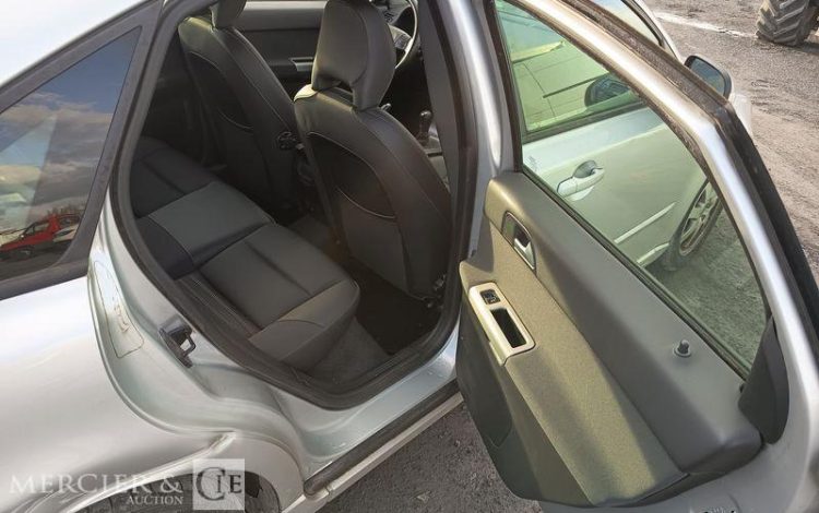 VOLVO S40 1,6 D 110 FEELING – DIESEL – 232872 KMS – ANNEE 2009 GRIS AD-064-DE