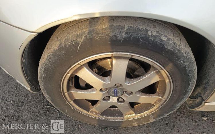 VOLVO S40 1,6 D 110 FEELING – DIESEL – 232872 KMS – ANNEE 2009 GRIS AD-064-DE