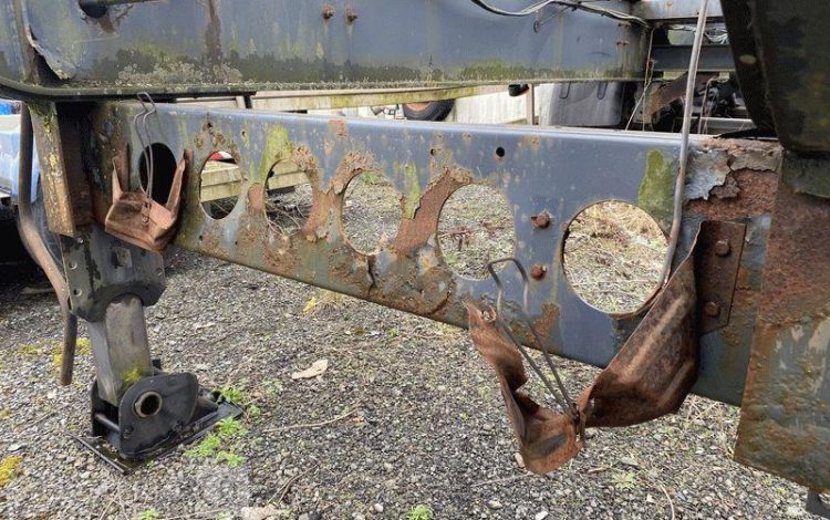 LECITRAILER SREM 3 ESS 42T PORTE CONTENEUR – pour pieces sans CG  AL-925-GG