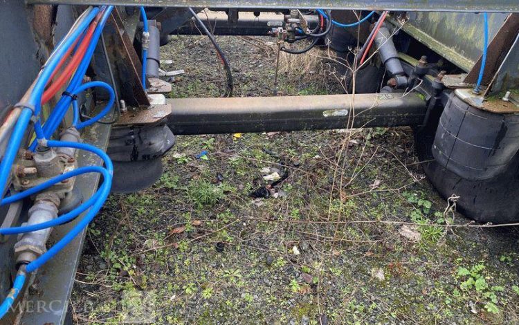 LECITRAILER SREM 3 ESS 42T PORTE CONTENEUR – pour pieces sans CG  AL-925-GG