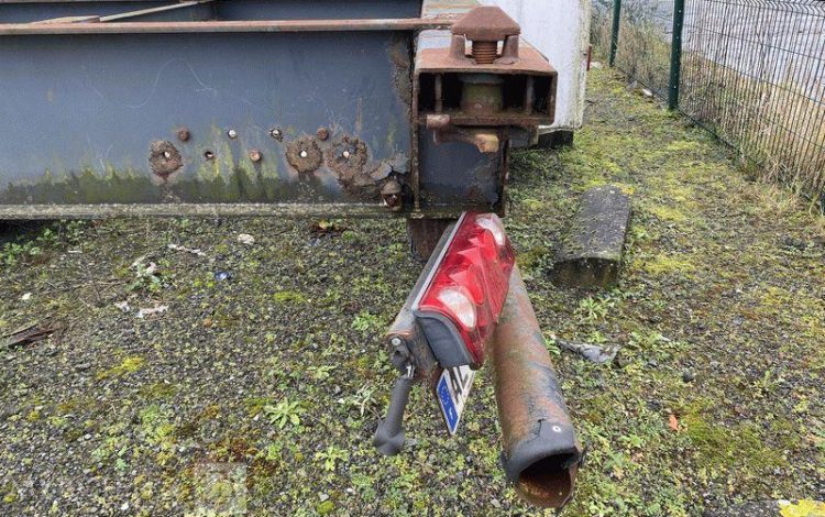 LECITRAILER SREM 3 ESS 42T PORTE CONTENEUR – pour pieces sans CG  AL-925-GG