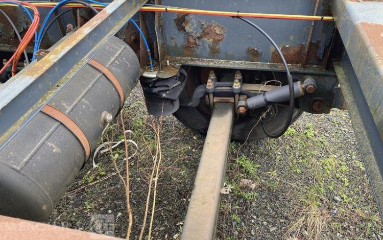 LECITRAILER SREM 3 ESS 42T PORTE CONTENEUR – pour pieces sans CG  AL-925-GG