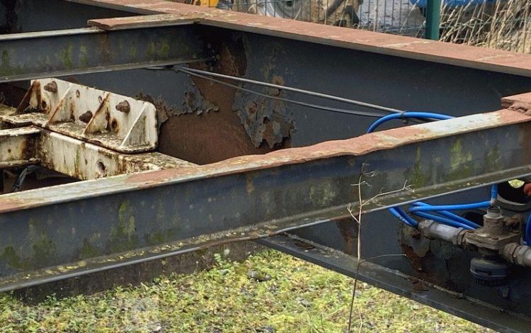 LECITRAILER SREM 3 ESS 42T PORTE CONTENEUR – pour pieces sans CG  AL-925-GG