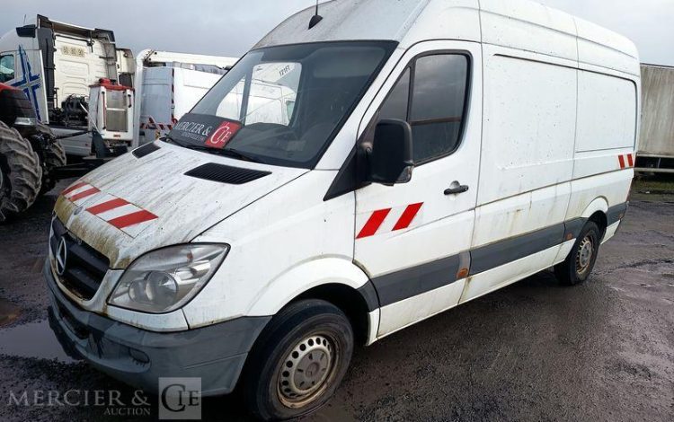MERCEDES SPRINTER II 906.613 210CDI 37N 2.2 D DPF 3.0T 95 cv – 206119 KMS – ANNEE 2010 BLANC BC-324-CX