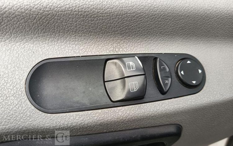 MERCEDES SPRINTER II 906.613 210CDI 37N 2.2 D DPF 3.0T 95 cv – 206119 KMS – ANNEE 2010 BLANC BC-324-CX