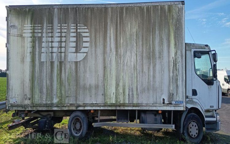 RENAULT MIDLUM 180 DXi CAISSE – PTAC : 11,99 TONNES – DIESEL – ANNEE 2006 BLANC BE-734-SV