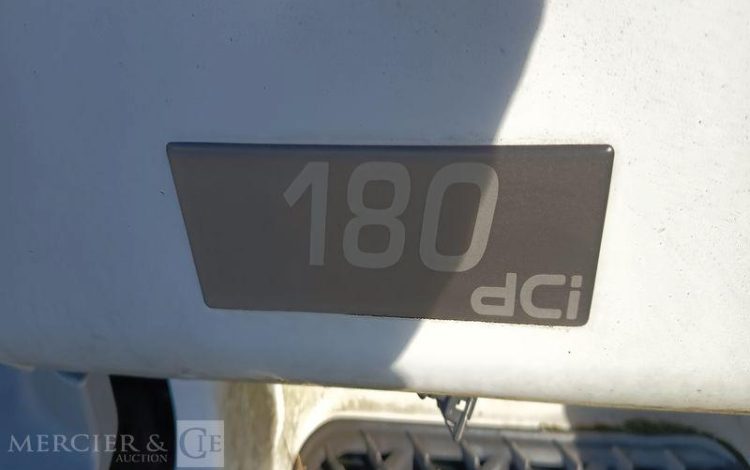 RENAULT MIDLUM 180 DXi CAISSE – PTAC : 11,99 TONNES – DIESEL – ANNEE 2006 BLANC BE-734-SV