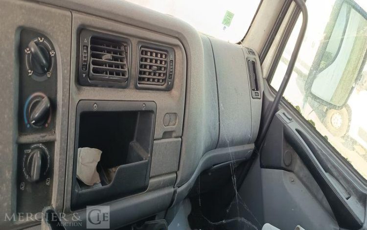 RENAULT MIDLUM 180 DXi CAISSE – PTAC : 11,99 TONNES – DIESEL – ANNEE 2006 BLANC BE-734-SV