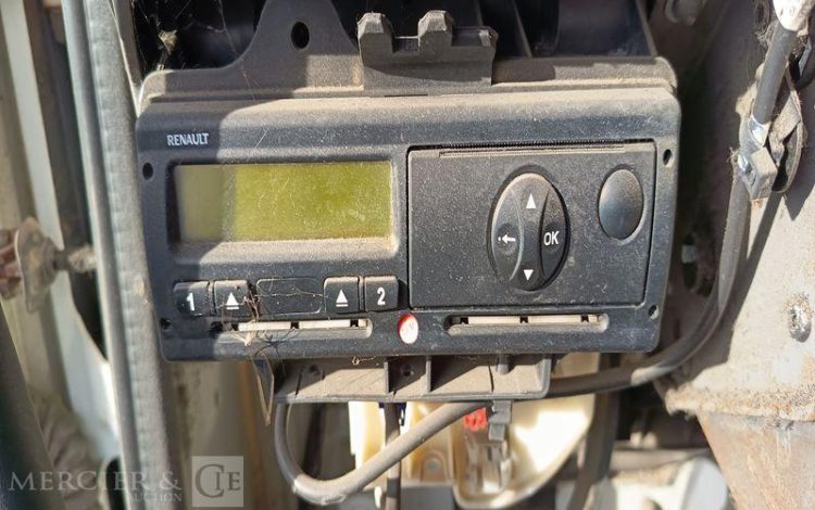 RENAULT MIDLUM 180 DXi CAISSE – PTAC : 11,99 TONNES – DIESEL – ANNEE 2006 BLANC BE-734-SV