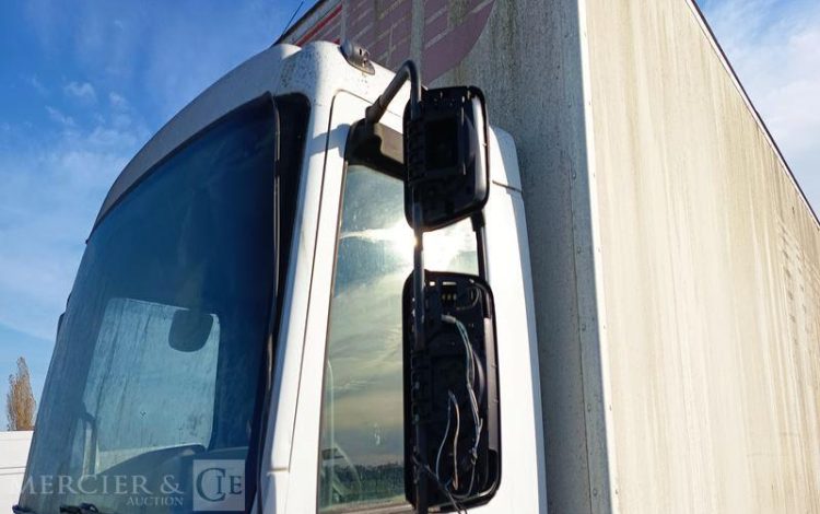 RENAULT MIDLUM 180 DXi CAISSE – PTAC : 11,99 TONNES – DIESEL – ANNEE 2006 BLANC BE-734-SV