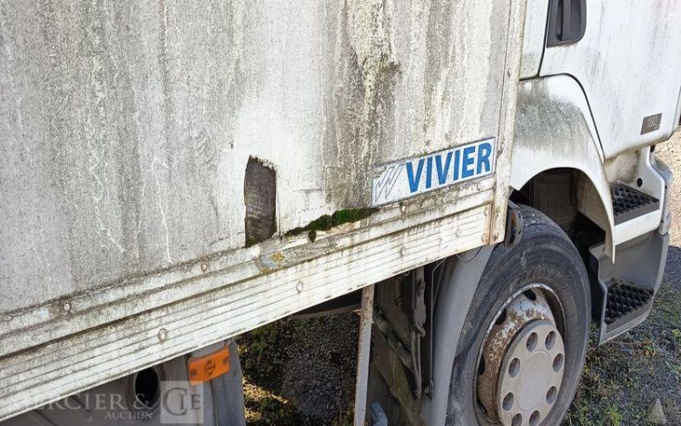 RENAULT MIDLUM 180 DXi CAISSE – PTAC : 11,99 TONNES – DIESEL – ANNEE 2006 BLANC BE-734-SV