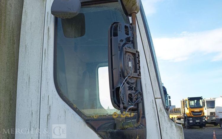 RENAULT MIDLUM 180 DXi CAISSE – PTAC : 11,99 TONNES – DIESEL – ANNEE 2006 BLANC BE-734-SV