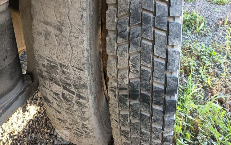 RENAULT MIDLUM 180 DXi CAISSE – PTAC : 11,99 TONNES – DIESEL – ANNEE 2006 BLANC BE-734-SV