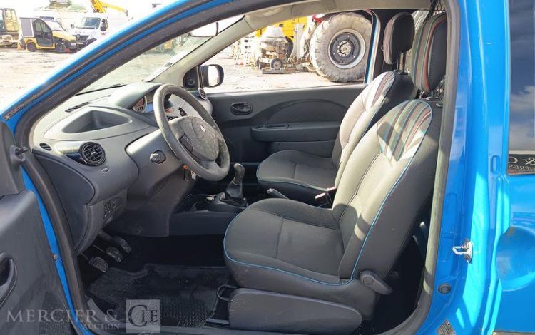 RENAULT TWINGO DCI  CM-097-JS