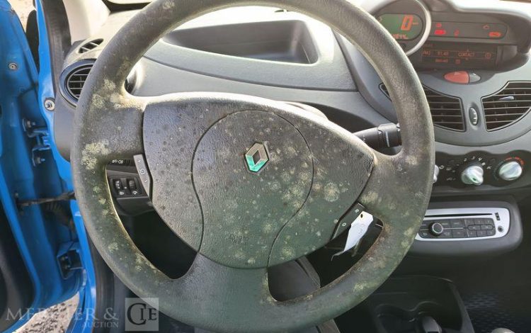 RENAULT TWINGO DCI  CM-097-JS