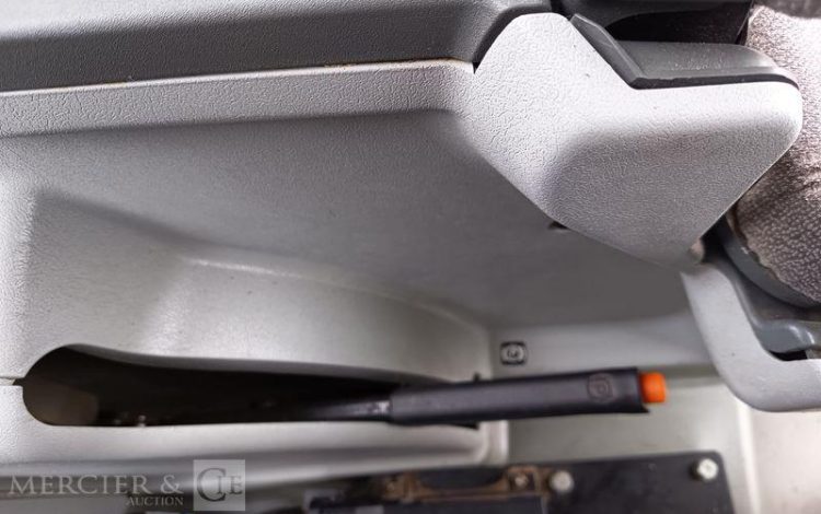 CLAAS TRACTEUR AGRICOLE AXION 810 – DIESEL – 6253 HEURES – ANNEE 2013  DB-071-VG