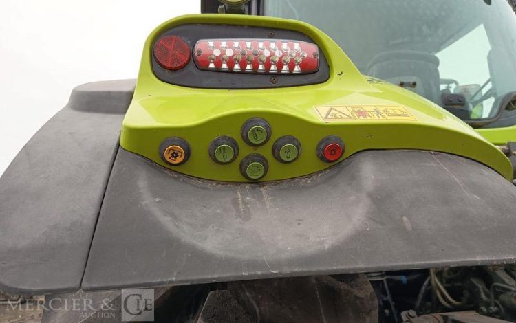 CLAAS TRACTEUR AGRICOLE AXION 810 – DIESEL – 6253 HEURES – ANNEE 2013  DB-071-VG