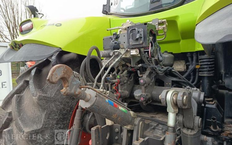 CLAAS TRACTEUR AGRICOLE AXION 810 – DIESEL – 6253 HEURES – ANNEE 2013  DB-071-VG