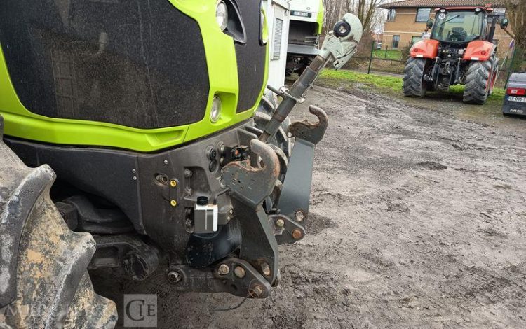 CLAAS TRACTEUR AGRICOLE AXION 810 – DIESEL – 6253 HEURES – ANNEE 2013  DB-071-VG