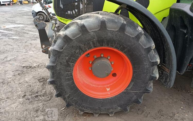 CLAAS TRACTEUR AGRICOLE AXION 810 – DIESEL – 6253 HEURES – ANNEE 2013  DB-071-VG