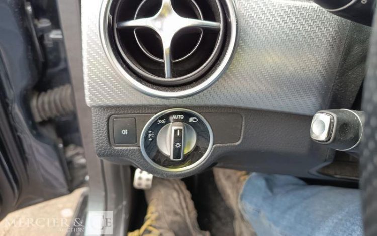 MERCEDES CLASSE GLK 2,2 220 CDI 170 BLUEFFICIENCY SPORT 4 MATIC 7G-TRONIC – ANNEE 2013 BLEU DB-333-SN