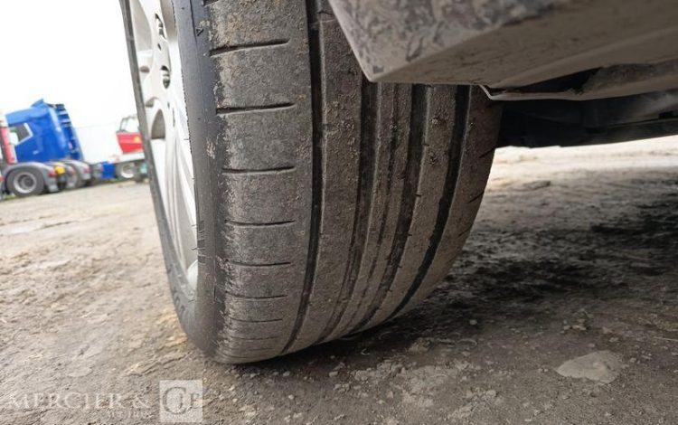 MERCEDES CLASSE GLK 2,2 220 CDI 170 BLUEFFICIENCY SPORT 4 MATIC 7G-TRONIC – ANNEE 2013 BLEU DB-333-SN