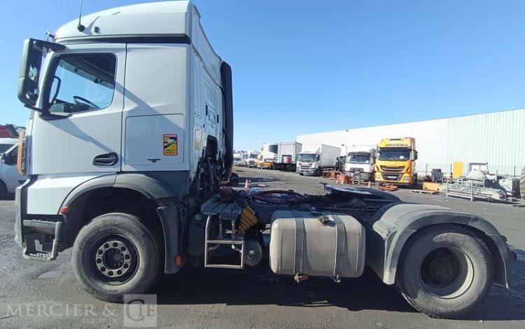 MERCEDES ACTROS 1845 EQUIPE HYDRAULIQUE BLANC DQ-939-KG