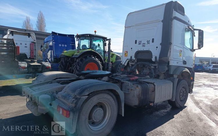 MERCEDES ACTROS 1845 EQUIPE HYDRAULIQUE BLANC DQ-939-KG