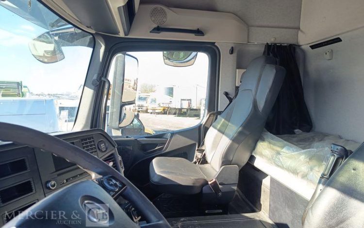 MERCEDES ACTROS 1845 EQUIPE HYDRAULIQUE BLANC DQ-939-KG