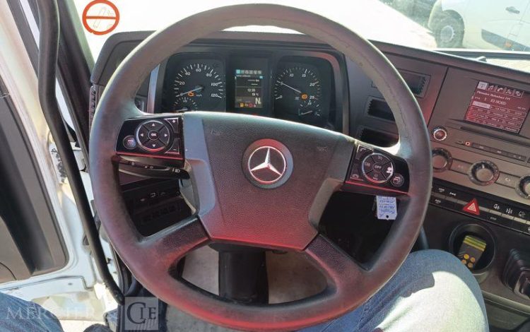 MERCEDES ACTROS 1845 EQUIPE HYDRAULIQUE BLANC DQ-939-KG