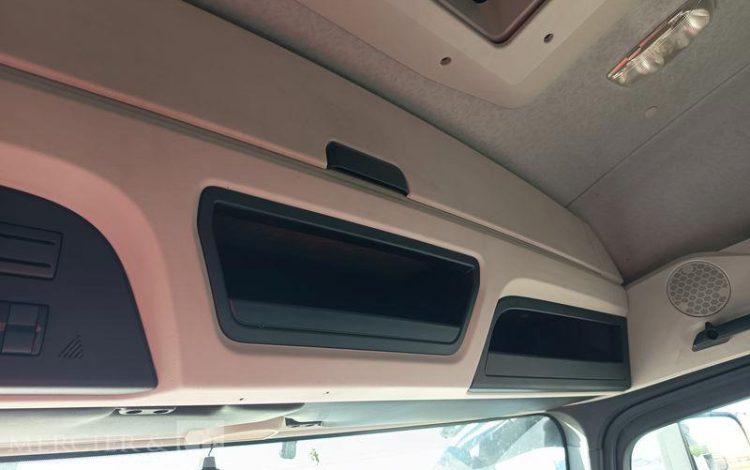 MERCEDES ACTROS 1845 EQUIPE HYDRAULIQUE BLANC DQ-939-KG