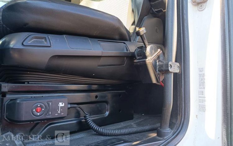 MERCEDES ACTROS 1845 EQUIPE HYDRAULIQUE BLANC DQ-939-KG