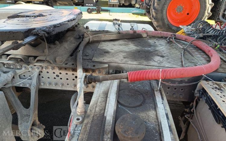 MERCEDES ACTROS 1845 EQUIPE HYDRAULIQUE BLANC DQ-939-KG