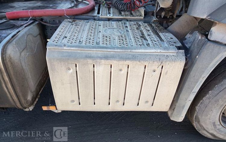 MERCEDES ACTROS 1845 EQUIPE HYDRAULIQUE BLANC DQ-939-KG