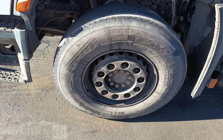 MERCEDES ACTROS 1845 EQUIPE HYDRAULIQUE BLANC DQ-939-KG