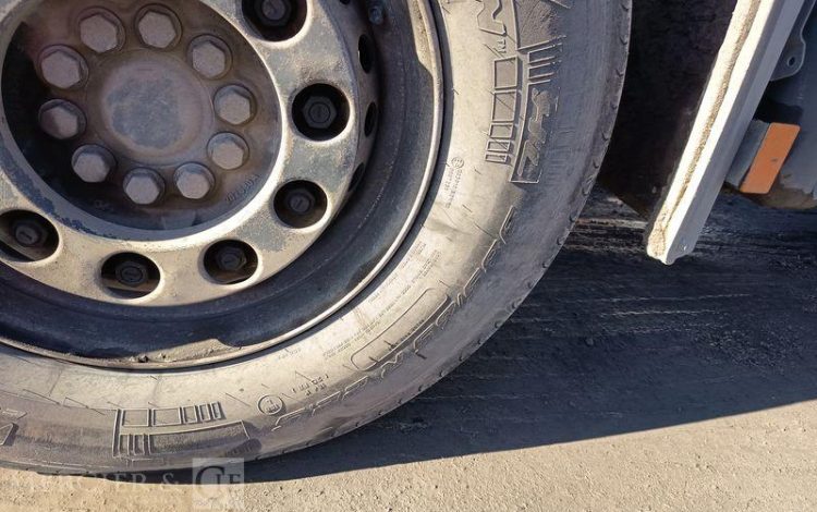 MERCEDES ACTROS 1845 EQUIPE HYDRAULIQUE BLANC DQ-939-KG