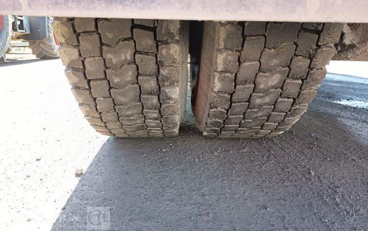 MERCEDES ACTROS 1845 EQUIPE HYDRAULIQUE BLANC DQ-939-KG