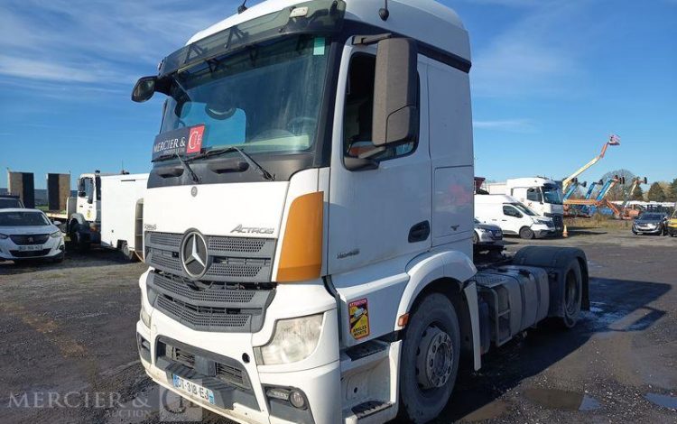 MERCEDES ACTROS 1845 – PTRA : 44 TONNES – DIESEL – 664614 KMS – ANNEE 2015 BLANC DT-318-EJ