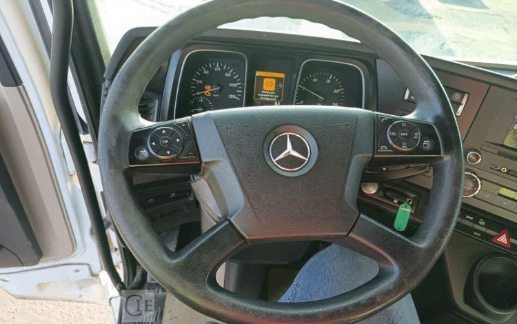 MERCEDES ACTROS 1845 – PTRA : 44 TONNES – DIESEL – 664614 KMS – ANNEE 2015 BLANC DT-318-EJ