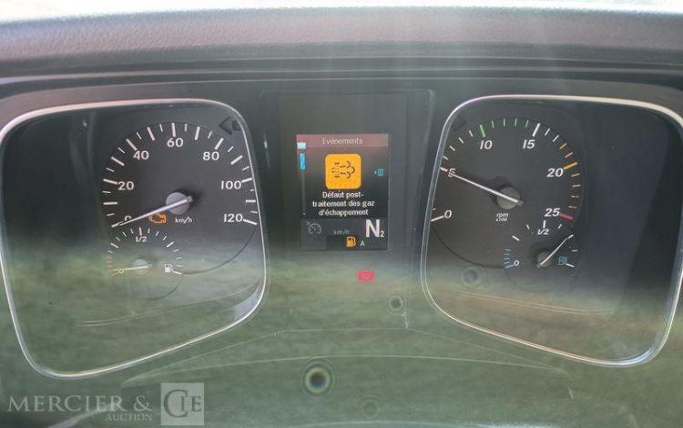 MERCEDES ACTROS 1845 – PTRA : 44 TONNES – DIESEL – 664614 KMS – ANNEE 2015 BLANC DT-318-EJ