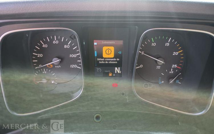 MERCEDES ACTROS 1845 – PTRA : 44 TONNES – DIESEL – 664614 KMS – ANNEE 2015 BLANC DT-318-EJ