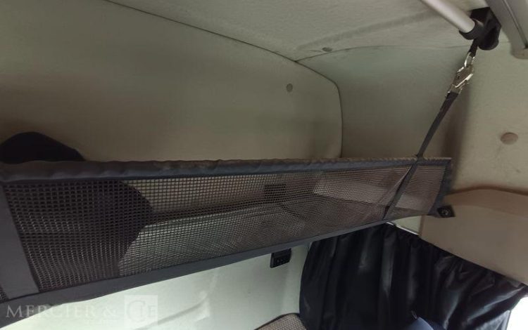 MERCEDES ACTROS 1845 – PTRA : 44 TONNES – DIESEL – 664614 KMS – ANNEE 2015 BLANC DT-318-EJ