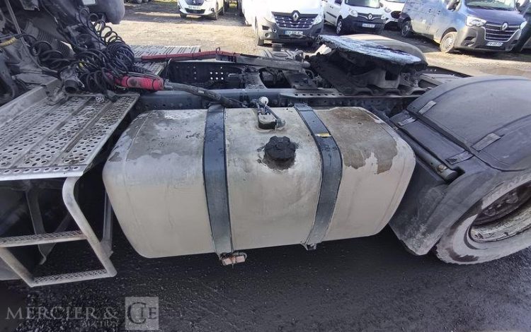 MERCEDES ACTROS 1845 – PTRA : 44 TONNES – DIESEL – 664614 KMS – ANNEE 2015 BLANC DT-318-EJ