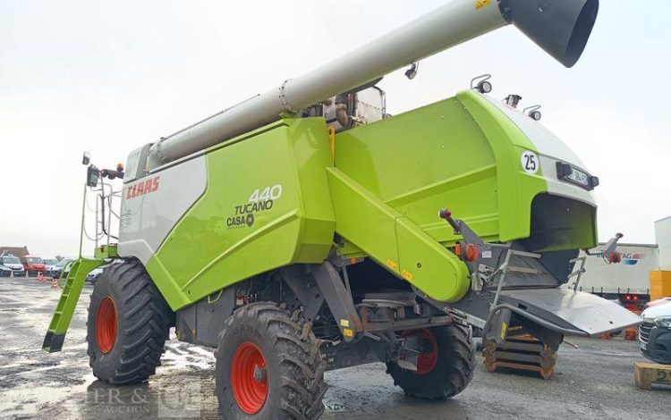 CLAAS MOISSONNEUSE BATTEUSE TUCANO 440 – DIESEL – 1576 HEURES – ANNEE 2015  DT-384-FC