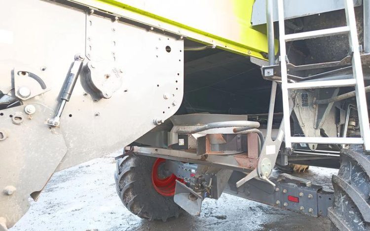 CLAAS MOISSONNEUSE BATTEUSE TUCANO 440 – DIESEL – 1576 HEURES – ANNEE 2015  DT-384-FC